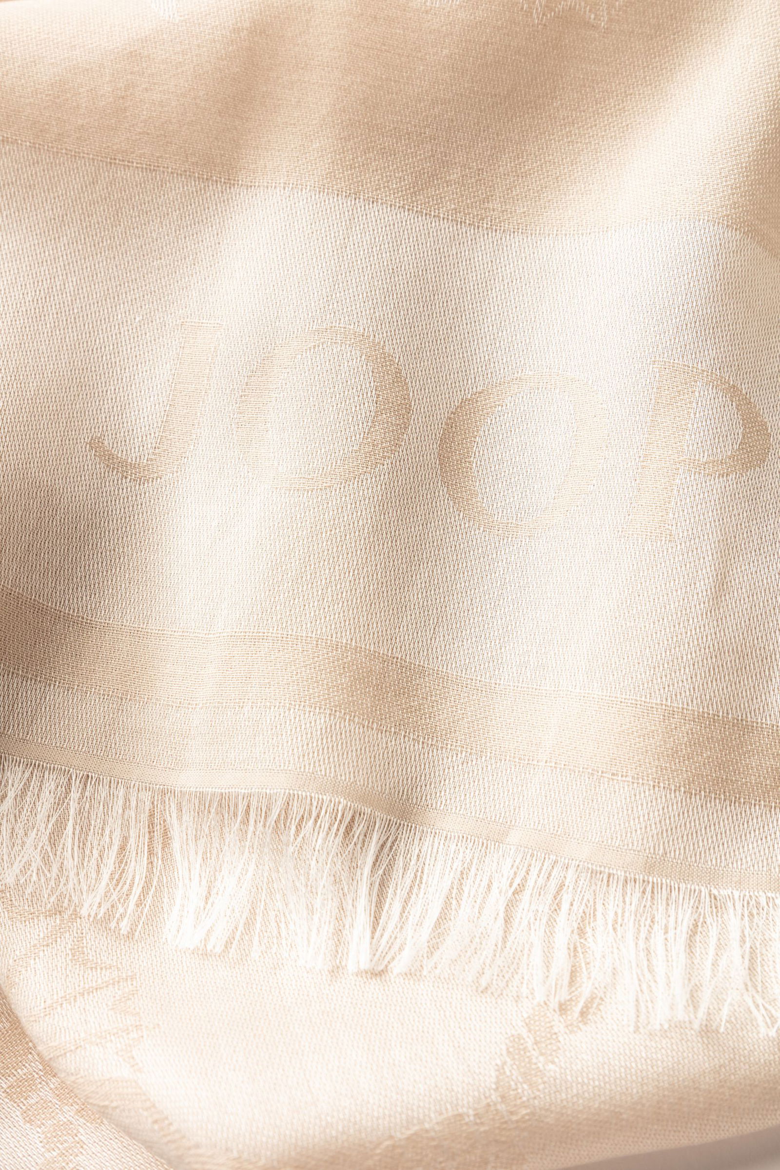 803f516e59138498edaee7fe0b0e9d23 Joop | Joop Tuch | ONE